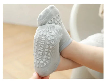 Wellichor™ Baby Knee Pad Socks – Non-Slip Crawling Set for Boys & Girls